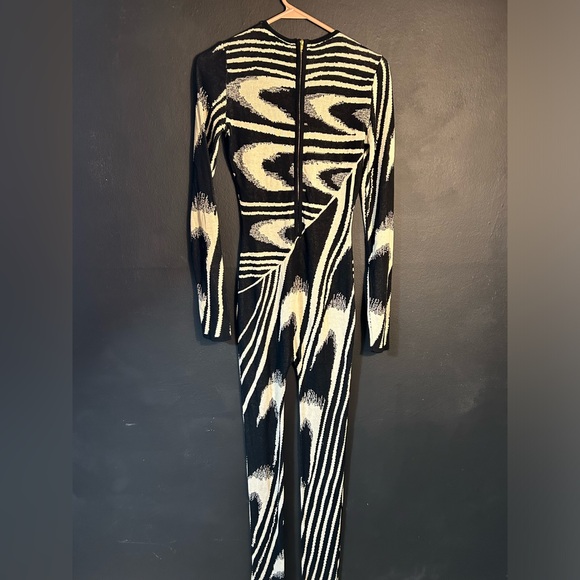 Fashion Nova Printed Jumpsuit Small Black & White - Picture 8 of 8